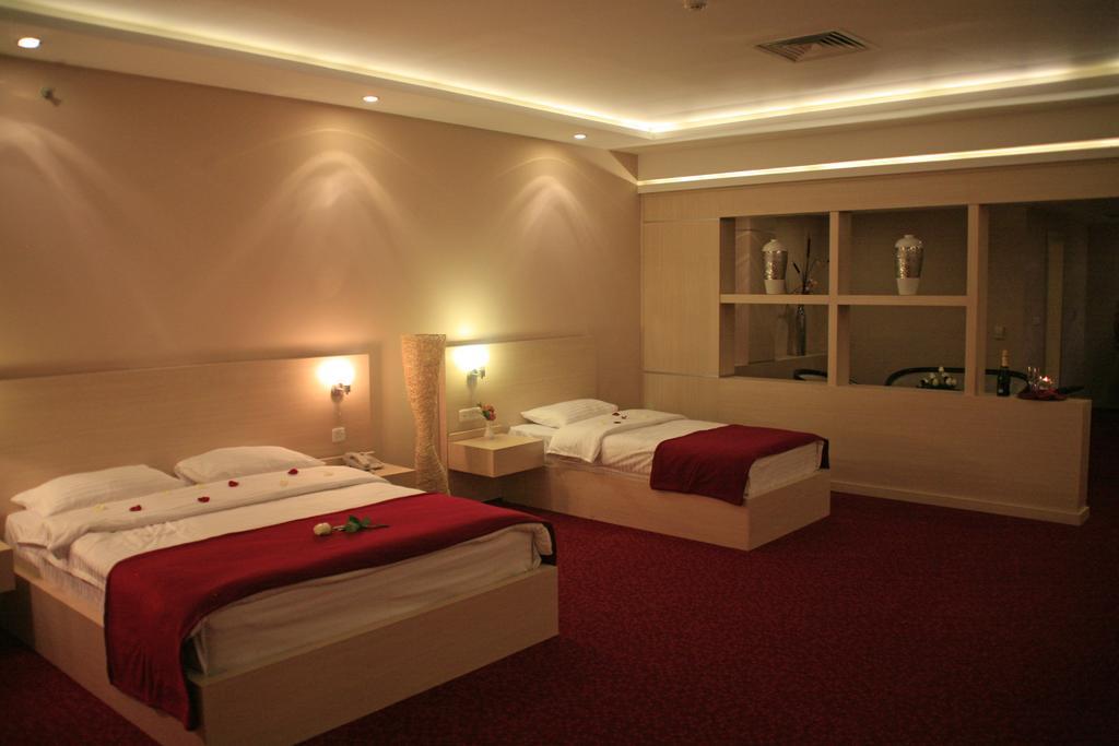 Van Royal Hotel Erbil Szoba fotó